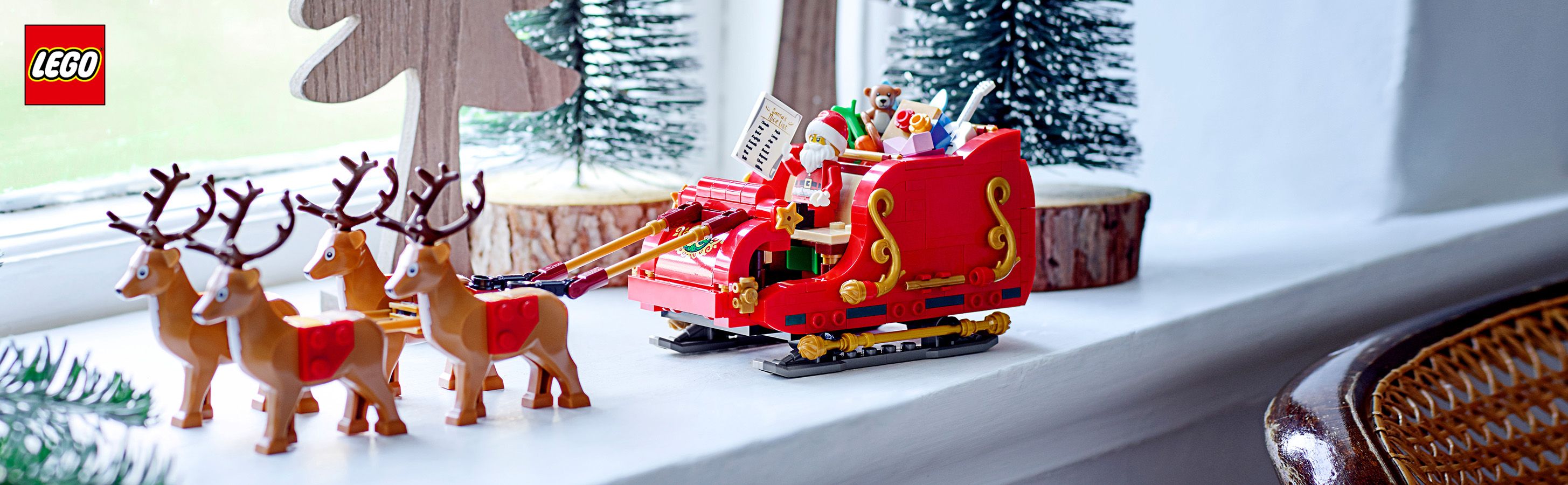 Santa Claus přichází do města